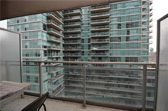 Photo de la propriété: 50 Lynn Williams Street 814 ON M6K 3R9