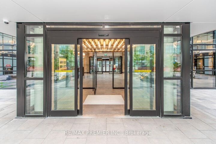 Photo de la propriété: 251 Manitoba Street 606 ON M8Y 0B3