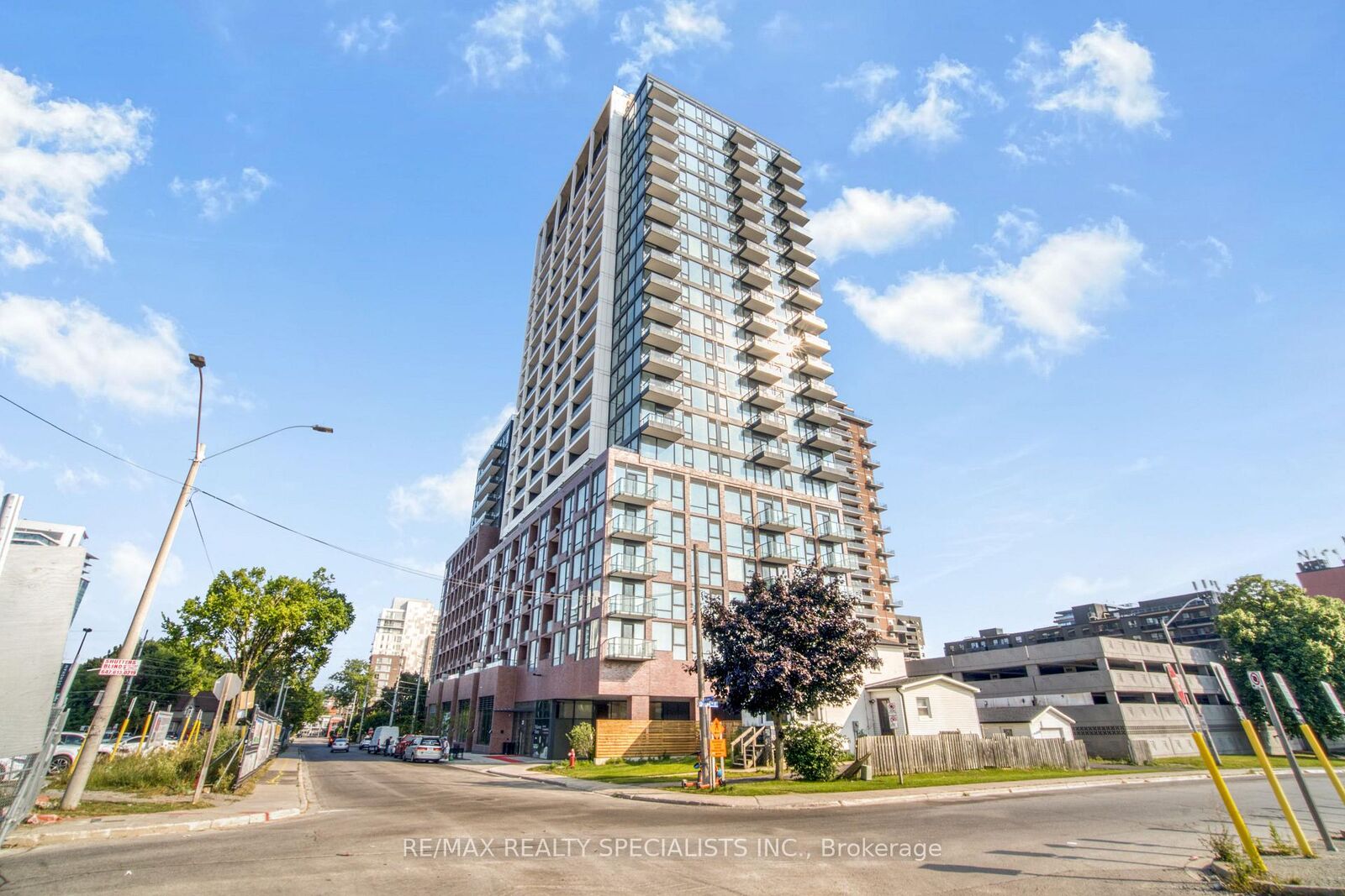 Property Photo:  28 Ann Street 620  ON L5G 3G1 