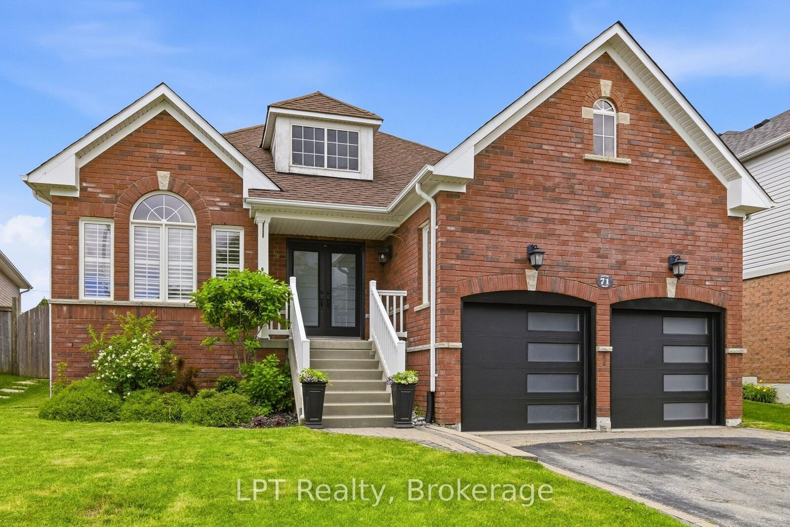 Property Photo: 71 Laprade Square ON L1C 0C9
