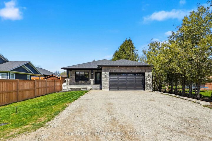 Property Photo: 18 Geddes Street W ON N0G 1M0