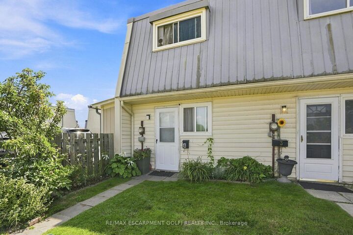 Property Photo: 8646 Willoughby Drive 4 ON L2G 6X7