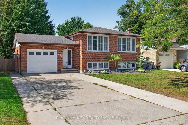 Property Photo:  208 Southfield Drive  ON N7G 3V4 