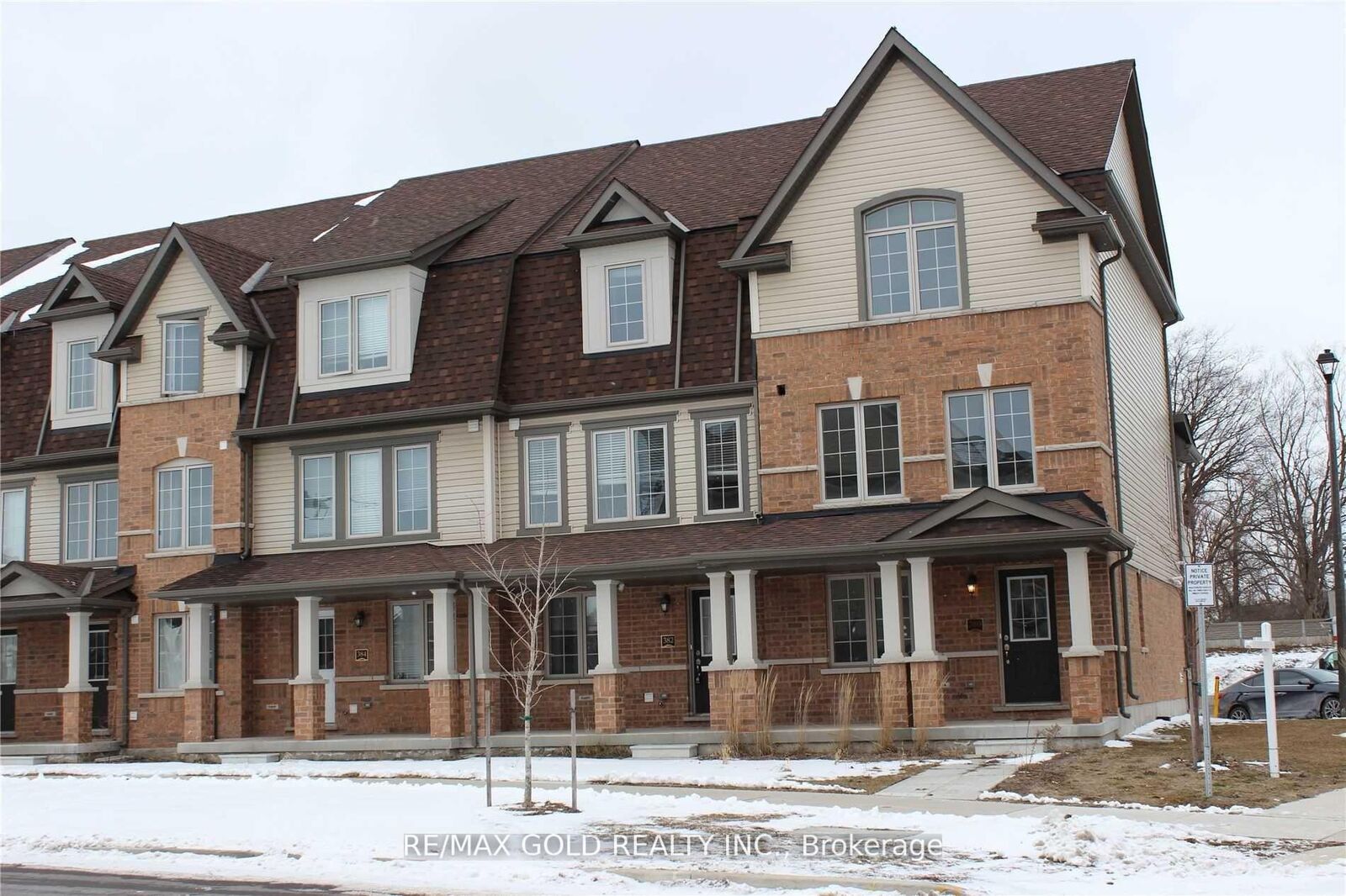 Property Photo:  763 Linden Drive 67  ON N3H 0E4 