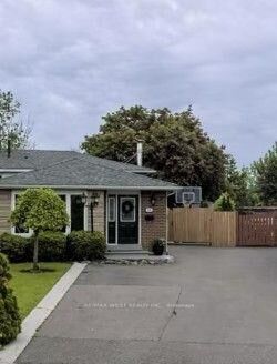 Property Photo: 844 Eaglemount Crescent ON L5C 1N9