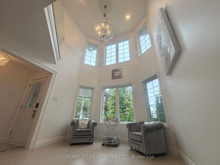 Property Photo: 27 Glasgow Crescent ON L4P 4A9