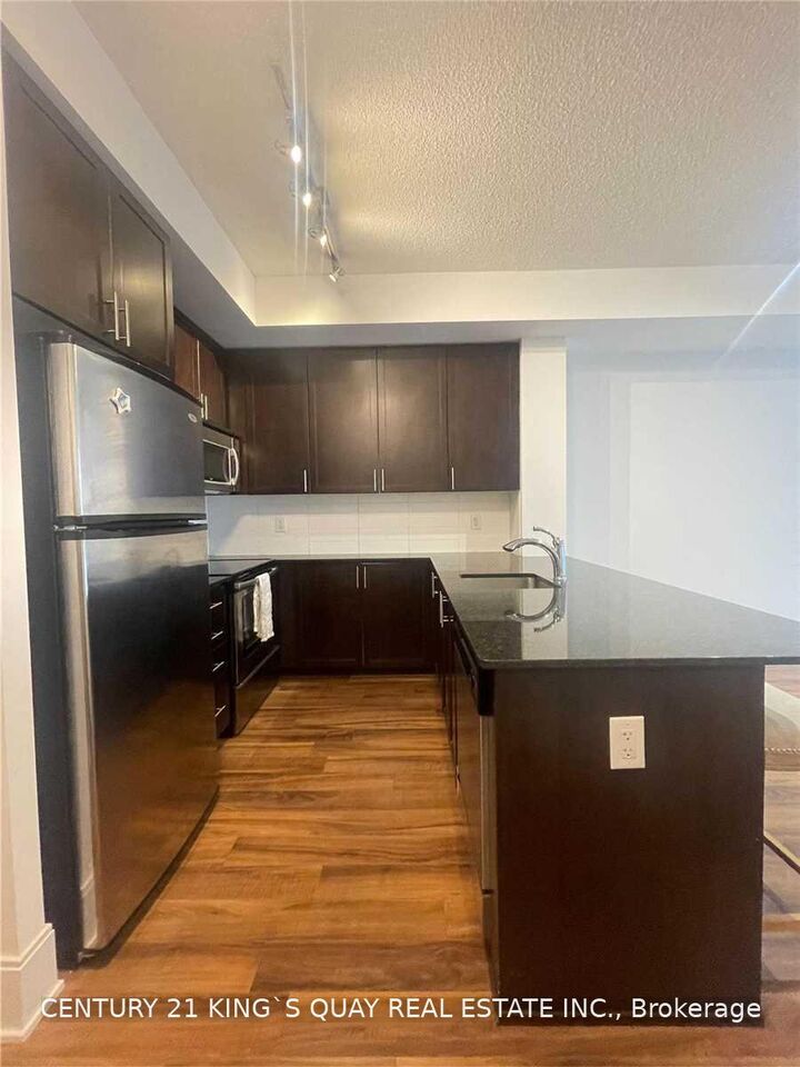 Property Photo:  560 Front Street W 804  ON M5V 1C1 