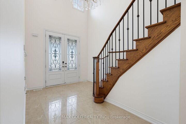 Property Photo: 22 Durango Drive ON L6X 2Z2