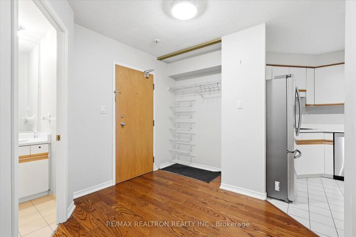 695 Richmond Street 1006 — photo 1