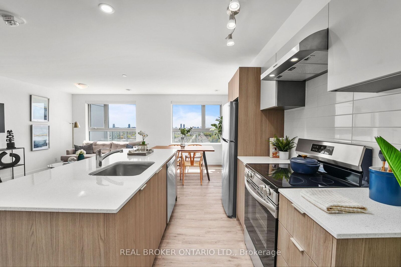 Property Photo: 100 Manett Crescent 311 ON L6X 5R8