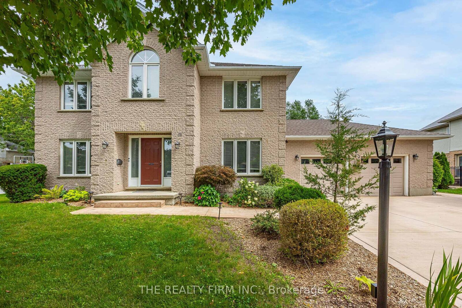 Property Photo: 58 Dissing Crescent ON N6H 5M4