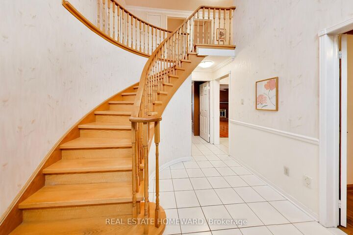 23 Hutchcroft Avenue — photo 1
