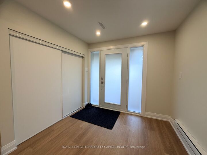 Property Photo:  284 Livingstone Street W Unit 2  ON L4N 7A9 