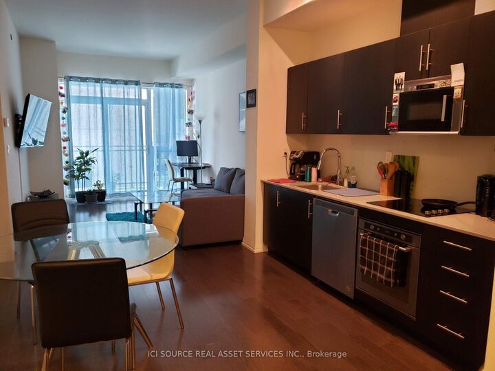 Property Photo:  460 Adelaide Street E 901  ON M5A 0E7 