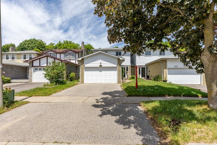 1217 Gloucester Square — photo 1