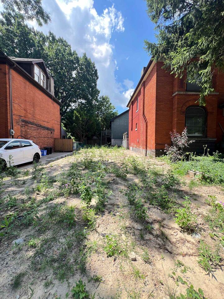 128 Stinson Street — photo 1