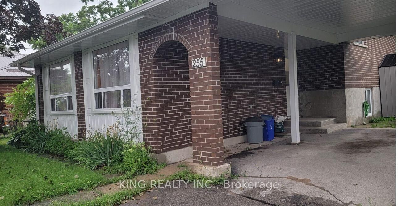 Property Photo:  255 Woodward Avenue  ON K9L 1K1 