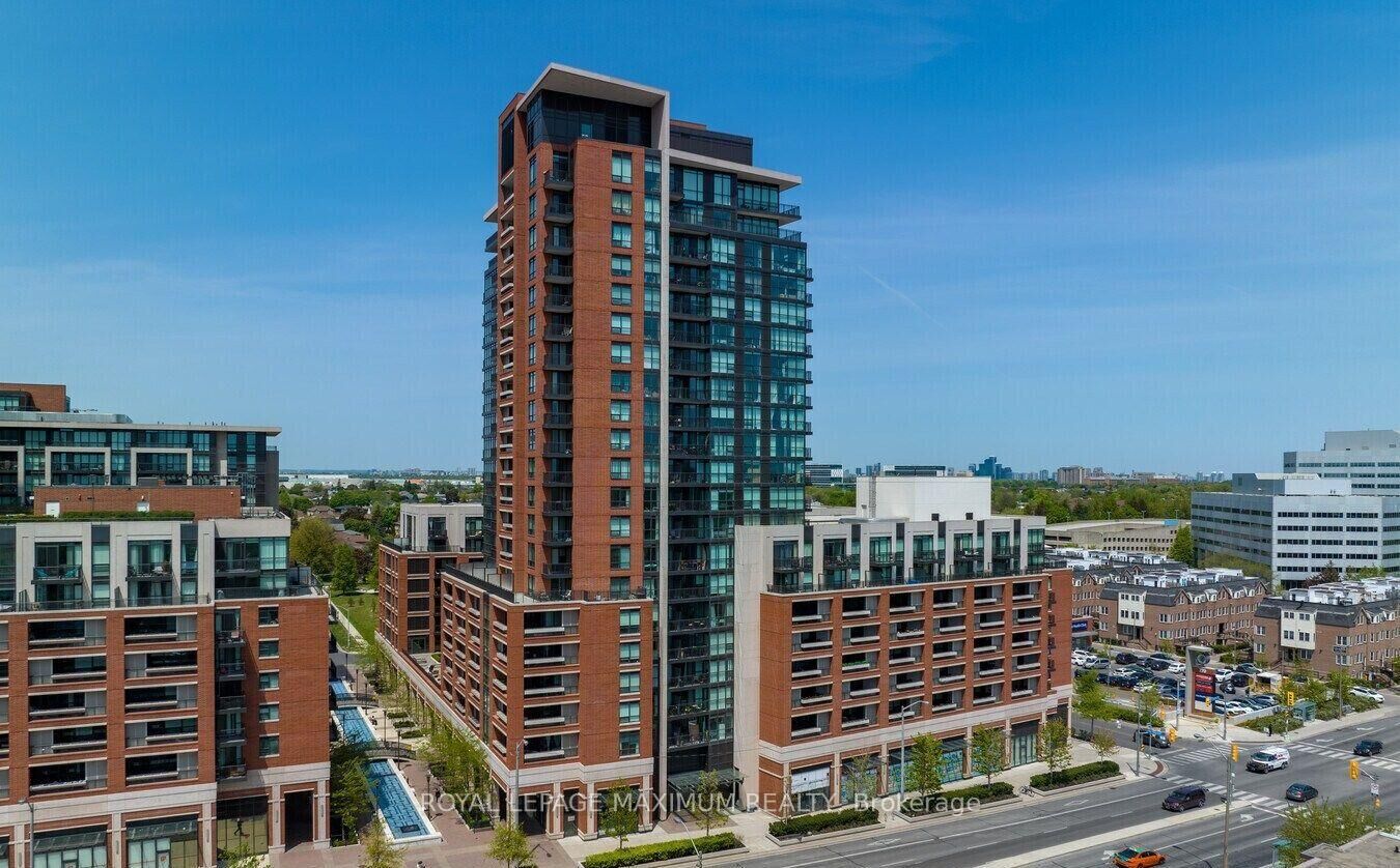 Property Photo: 800 Lawrence Avenue W 814 ON M6A 1C3