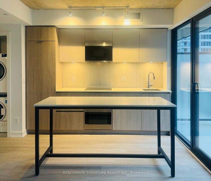 Property Photo:  47 Mutual Street 1705  ON M5B 0C6 