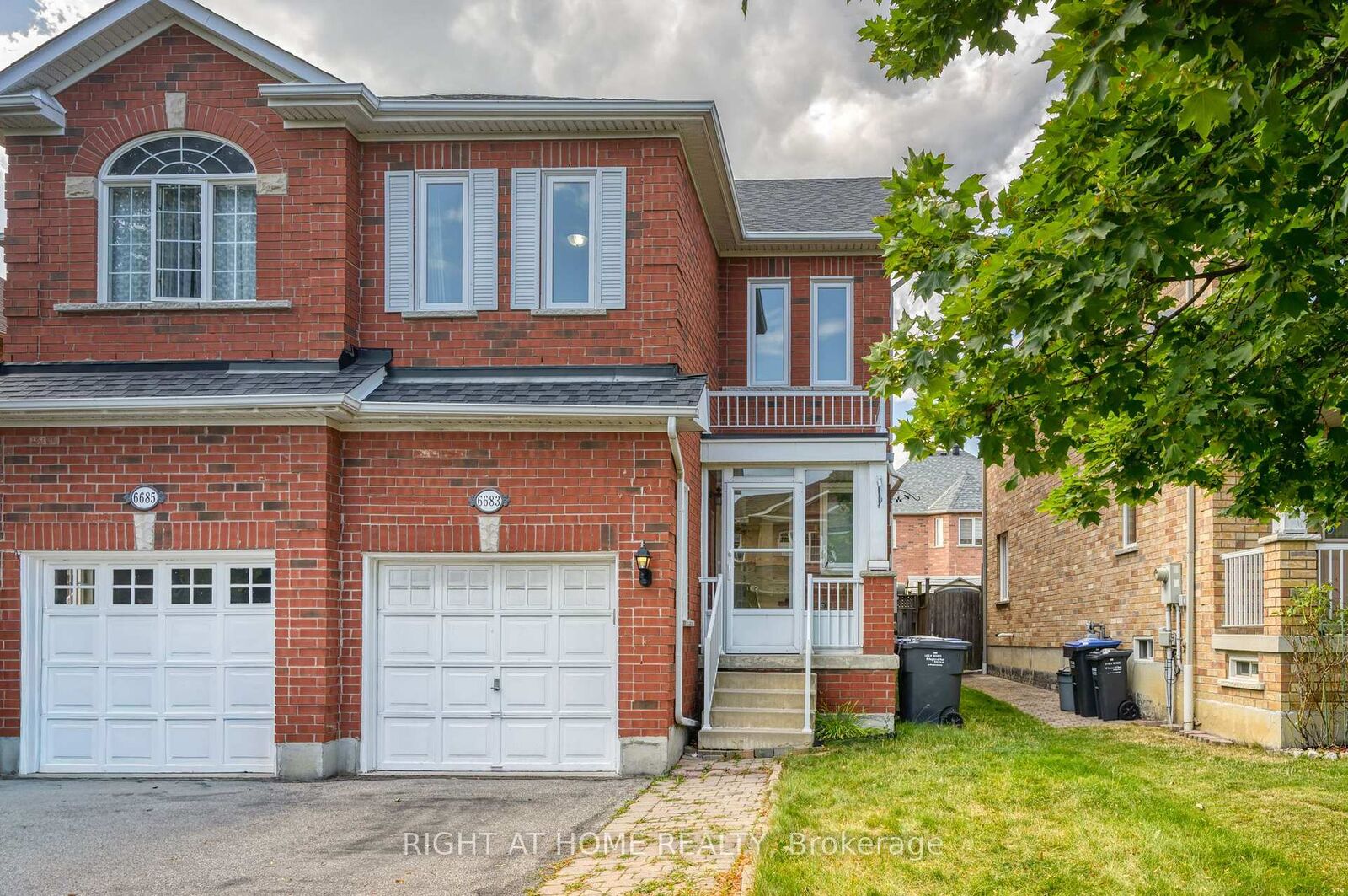 Property Photo:  6683 Opera Glass Crescent  ON L5W 1R8 