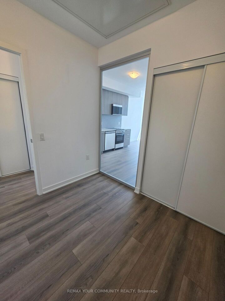 Property Photo:  7437 Kingston Road 1108B  ON M1B 5S3 