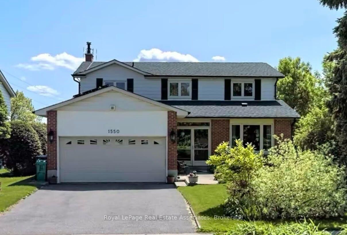 Property Photo: 1550 Woodeden Drive Upper ON L5H 2V3