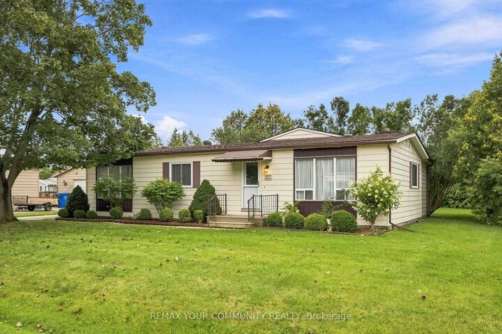 Property Photo: 97 Damsel Circle ON L0E 1R0