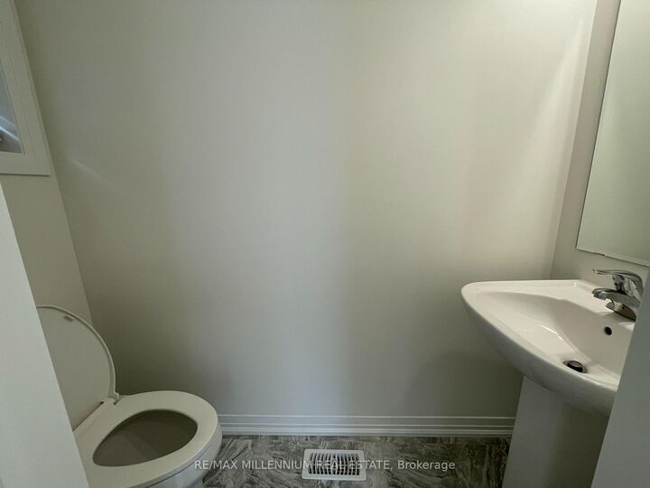 Property Photo:  13 Haydrop Road  ON L6P 4P2 