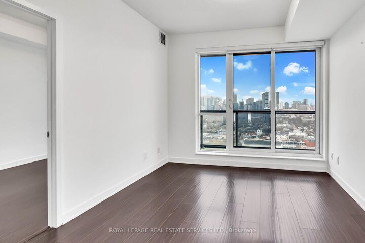 Property Photo: 55 Regent Park Boulevard 2607 ON M5A 0C2