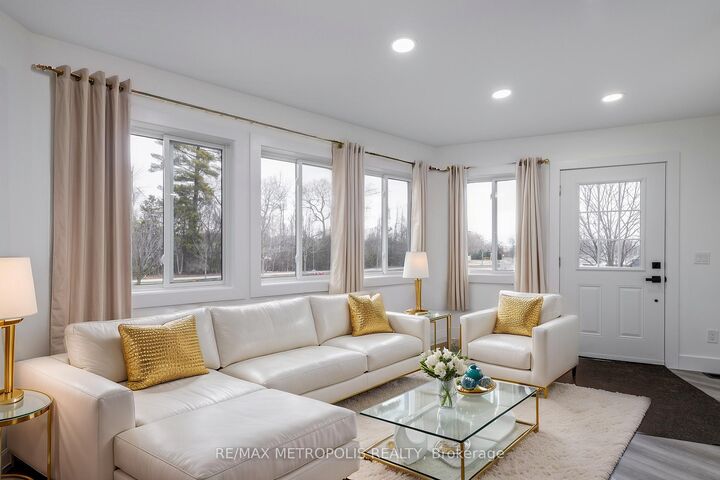 Property Photo:  759 Innisfil Beach Road  ON L9S 4E4 