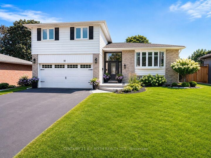 13 Clover Avenue — photo 1