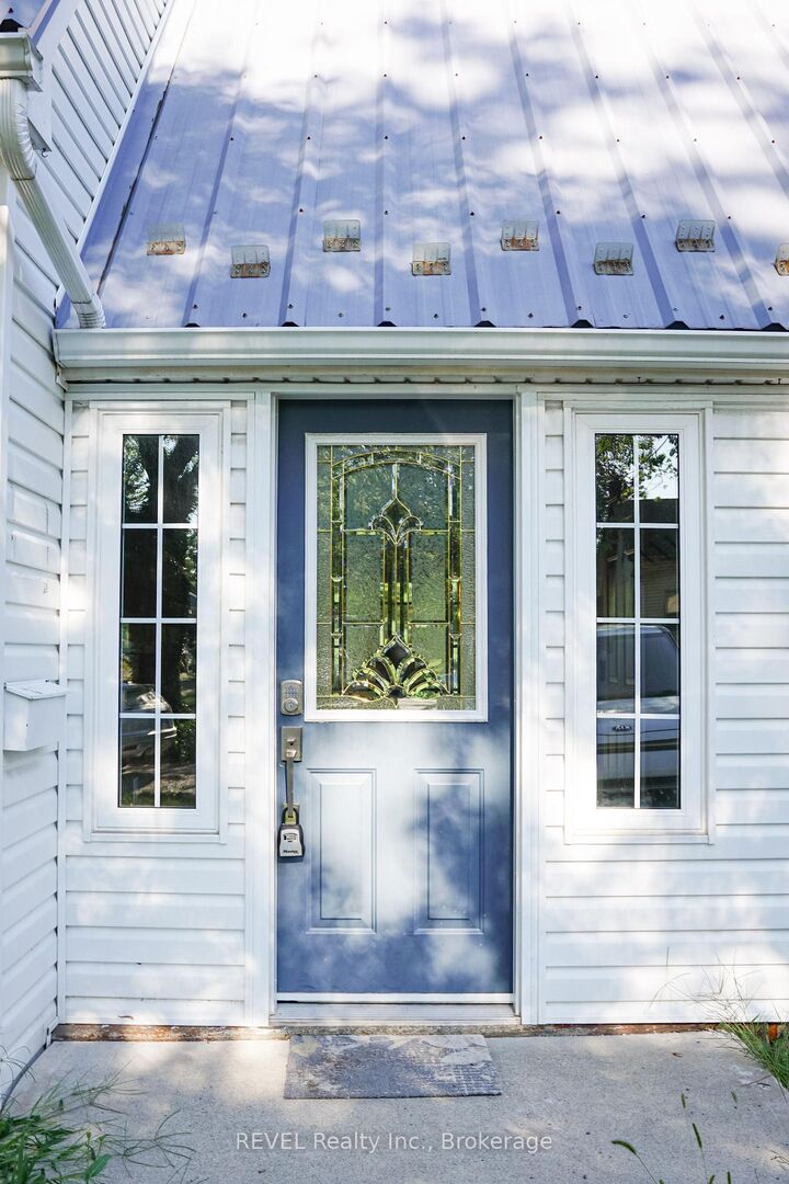 Property Photo:  3204 Saint Paul Avenue Main Floor  ON L2J 2M1 