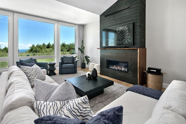 125 Mountain Road — photo 1