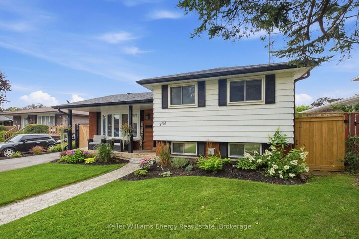 Property Photo: 233 Phillip Murray Avenue ON L1J 1G8