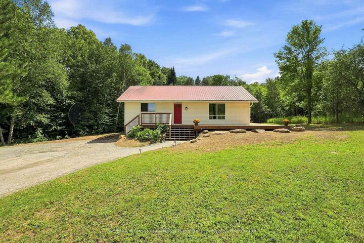 3085 Hadlington Road — photo 1