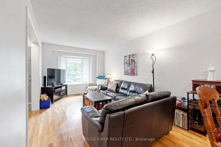 Property Photo: 49 Gilmour Drive ON L1S 5J4