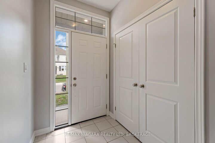 Property Photo: 81 Grove Street ON L3B 4B3