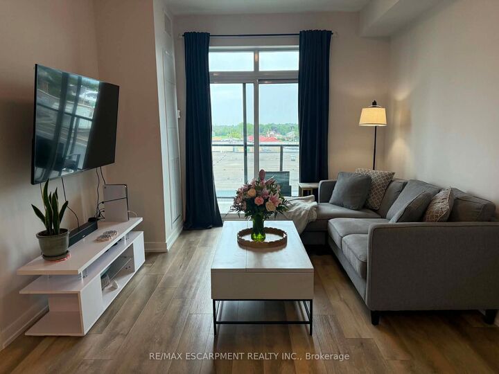Photo de la propriété: 5055 Greenlane Road 415 ON L3J 2J3