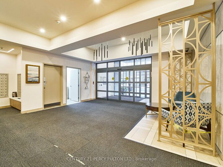 Property Photo:  140 Simcoe Street 809  ON M5H 4E9 