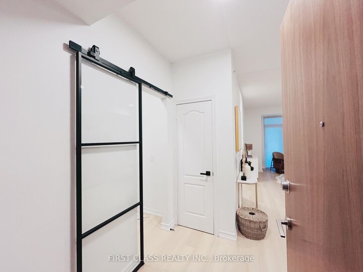 Property Photo: 8323 Kennedy Road 220 ON L3R 5W7