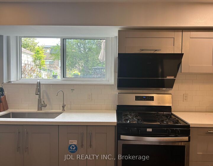 Property Photo: 973 Willowdale Ave Avenue Master Bedroom A Bsmt ON M2M 3C6