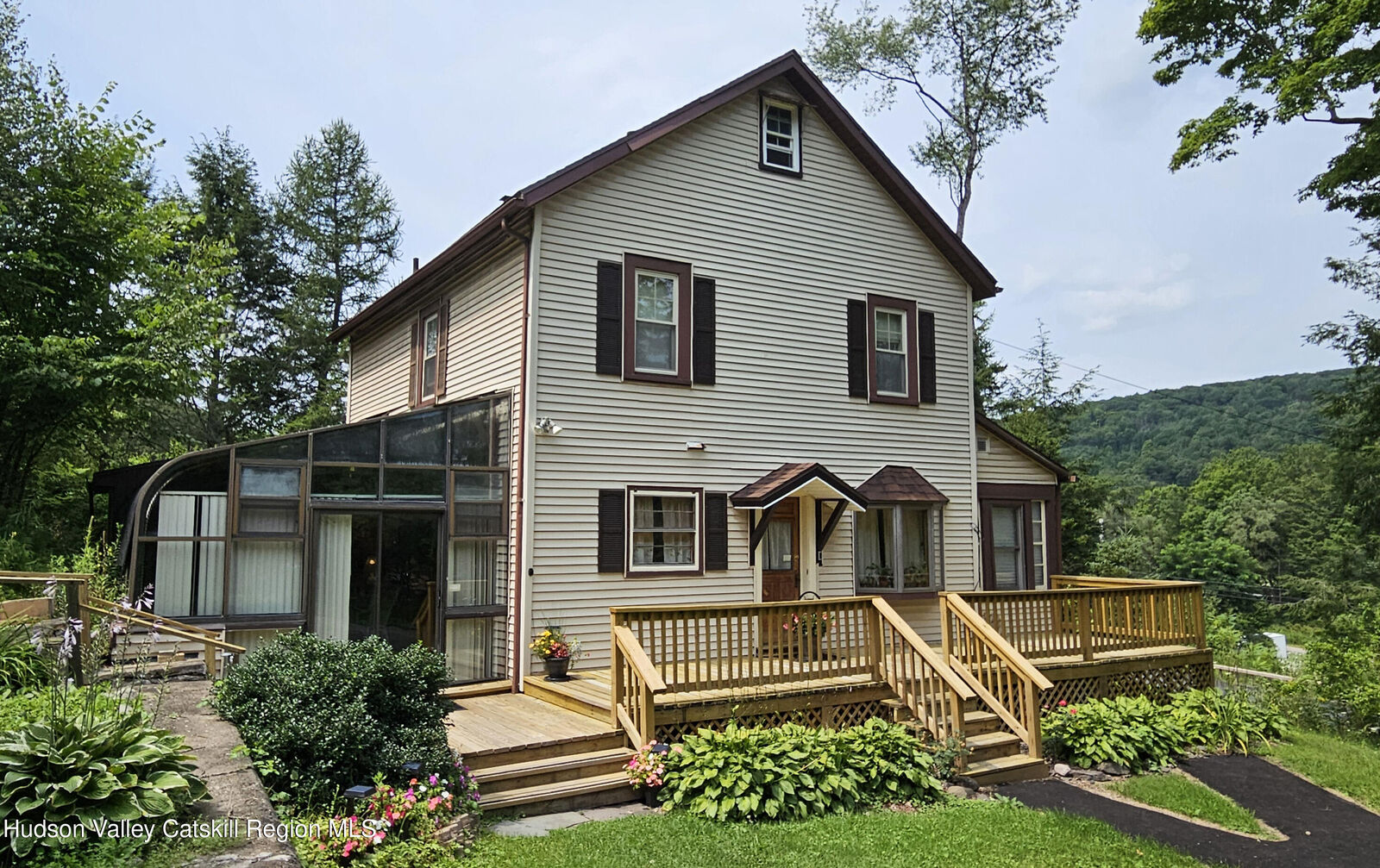 Property Photo:  42204 State Hwy 28  NY 12455 