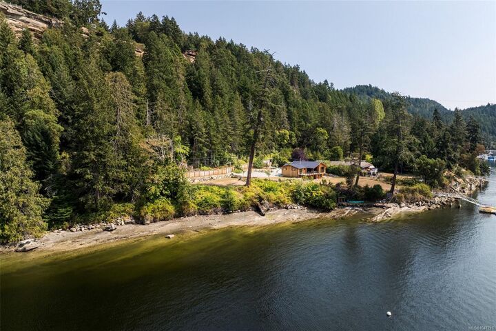 Property Photo: 479 Montague Park Rd BC V0N 1P0