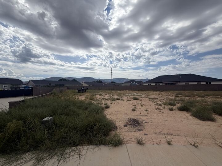 Property Photo: 4309 W 300 N Cir UT 84720