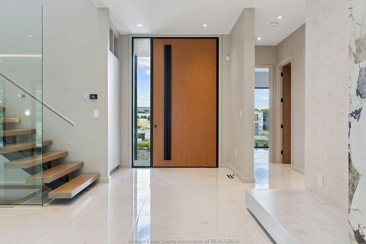 Property Photo: 152 Grandview Avenue ON N9Y 0C8