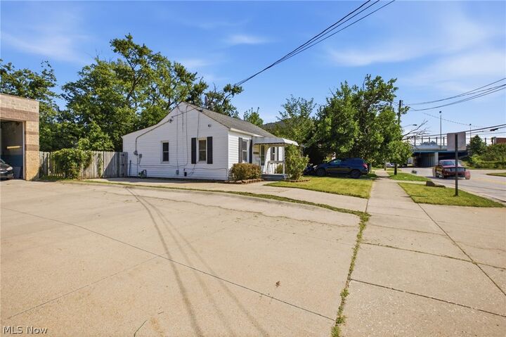 Property Photo:  1489 E 361st Street  OH 44095 