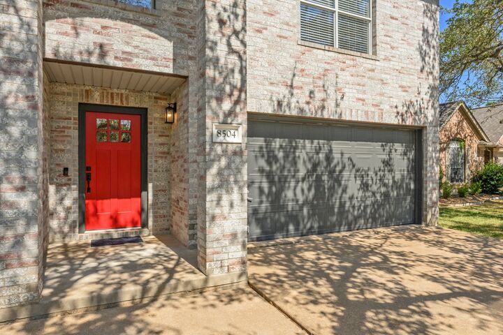 Property Photo:  8504 Aoudad Trail  TX 78749 