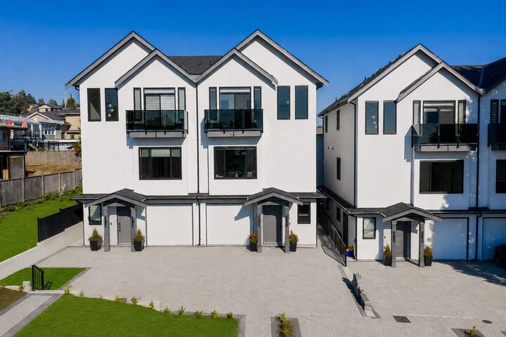 Property Photo: 7990 Bradley Avenue 3 BC V5J 0K5