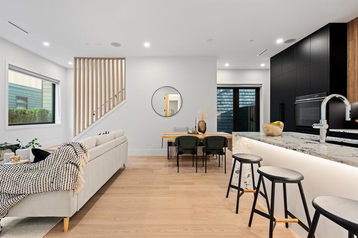 Property Photo: 5034 Granville Street 2 BC V6M 3B4