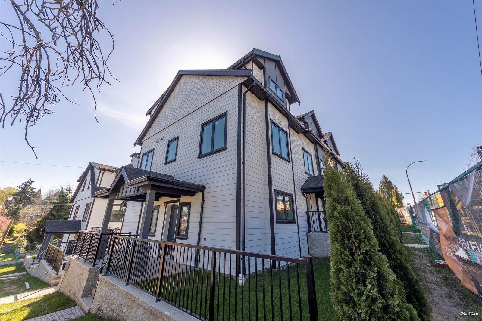Property Photo:  1406 E 18th Avenue 103  BC V1V 1V1 